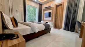 The Janki Hotel - Image 2