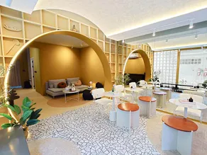 Au Luna Bangkok Hostel - Image 2