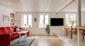 Central lägenhet i 1700-talshus - Image 4