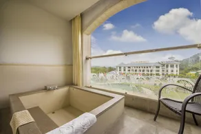 Longmen Tiequan Golden Hot Spring Resort Hotel - Image 5