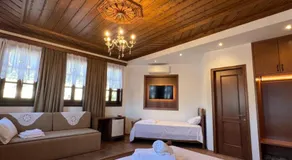 Castle Hotel - Image 5
