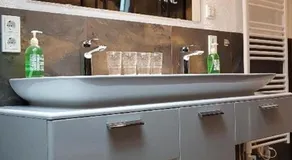 Apartamento vacacional apropiado para familias con piscina, sauna y barbacoa | Vistas a la montaña - Image 2