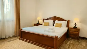 Villa Leakhena - Colonial Style 12 Bedrooms Villa - Image 4