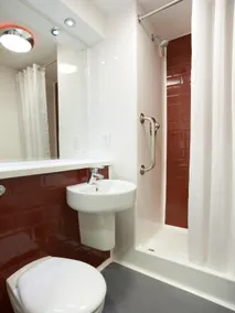 Travelodge Dundee Strathmore Avenue - Image 5