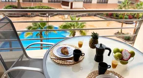 Appartement avec jardin, internet haut débit et piscine chauffée | Vue mer - Image 4