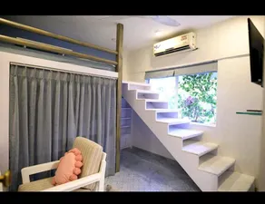 Top-floor Oceanfront Designer Condo In Bandra - Image 4