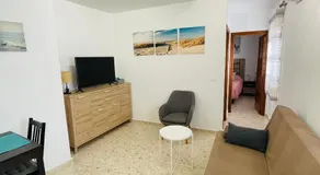 Apartamento moderno frente a la playa y muy céntrico, con aire acondicionado y WIFI - Image 2