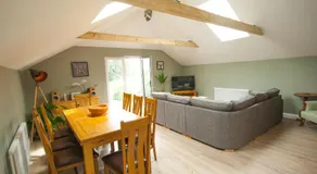 Luxury three bedroom property with hot tub - Image 3