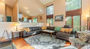 Switch to hosting Peaceful Lakefront Stay, HotTub, Fireplace, Kayaks - Image 3