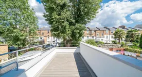 Premium Luxe 1 Bedroom Apartment Camden - Image 3