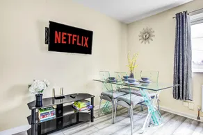 Spacious Urban Apartment in Croydon - Image 4