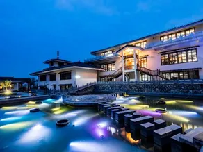 Zhaojian Shanju Hotel - Image 2