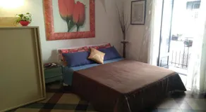 House Vintage - Image 2