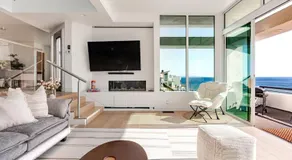 Gorgeous Malibu Retreat with #Instaworthy Ocean Views - Image 2