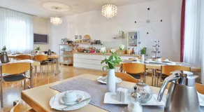 Hotel Prinz Carl - Image 2