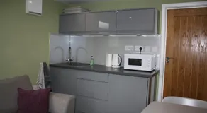 Amberleigh House Annex - Image 3