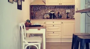 Liza's downtown apartment - Image 4