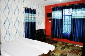 Hotel Ground Plaza - Image 2