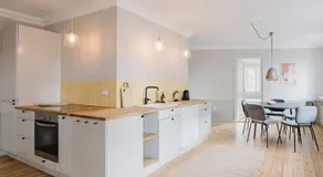 Upscale 3BR Apartment in City Center - Image 5