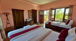 Hotel Tree Tops - Image 2