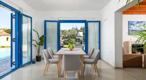 Blue Moon Villa - Image 2
