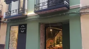VTZ The Botanic Hostel - Image 4