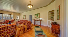 Ola'a House by Volcano Heritage Cottages - Image 3