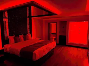Imperial Suites - Image 5