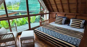 Cascadia Rad Villa - Image 5