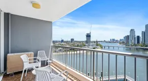 Moorings - HR Surfers Paradise - Image 3