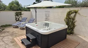 Family Apartment Vinja - privat garden - whirlpool - Image 3