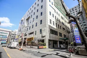 Daejeon Wolpyeong W - Image 2