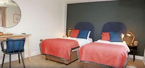 SK George Hotel - Image 4