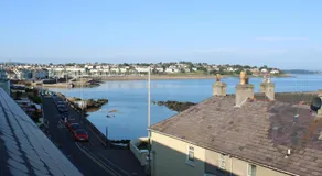 SEACLIFF ROAD APARTMENT - Image 4