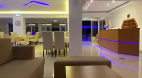 oasis boutique hotel - Image 4