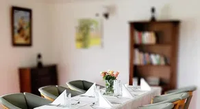 Hotel Zajazd Kultury, dawniej Pocztowy - Image 4