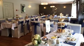Twin Oaks Hotel - Image 2