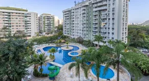 2 Quartos com Varanda a 300m RioCentro Wi-Fi 120mbps e Cozinha Completa - Condomínio com Piscina, Estacionamento, Portaria 24h e Parquinho Infantil - Apartamento indicado para Grupos, Hóspedes a Trabalho e Crianças - Image 3