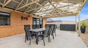 Chifley Place - Modern Comfort near Delacombe Town - Image 3