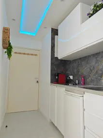 studio haut standing climatisé avec parking privé - Image 3