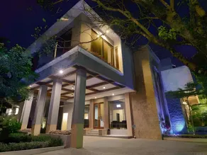 De Jehans Boutique Resort - Image 3