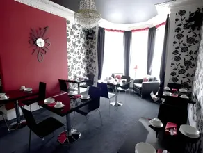 Oakover Guest House - Image 2