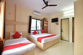 OYO 43697 Hotel Grace - Image 2