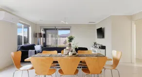 The Grampian in Cowes BYO LINEN & TOWELS - Image 4