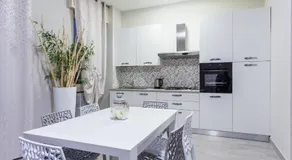 LM House - Image 2