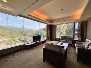 Ling Long Wang International Hotel - Image 2