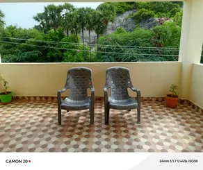 Sivan Paadham Nilayam Guest House - Image 4