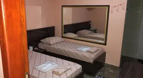 Trilhos Hotel - Image 2