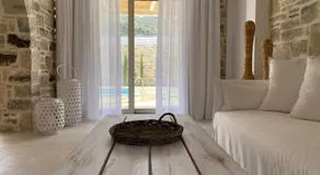 LAINI LUXURY SUITES - Image 2