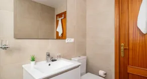 Family apartment in Playa de Carvajal, Benalmádena - Image 4